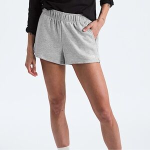 The North Face Women’s Core Shorts Sz Medium